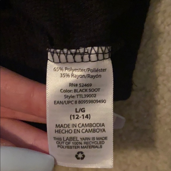 Black sweater - Picture 4 of 4